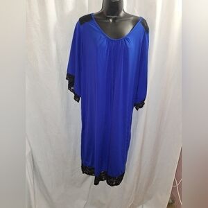 Amoweuse dress lace trim size Medium